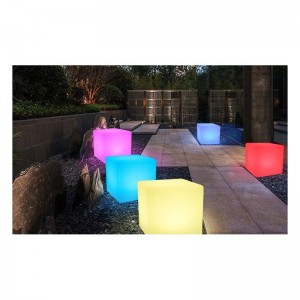 Cube LED lumineux RGBW en résine 40cm 5W IP65 sans fil