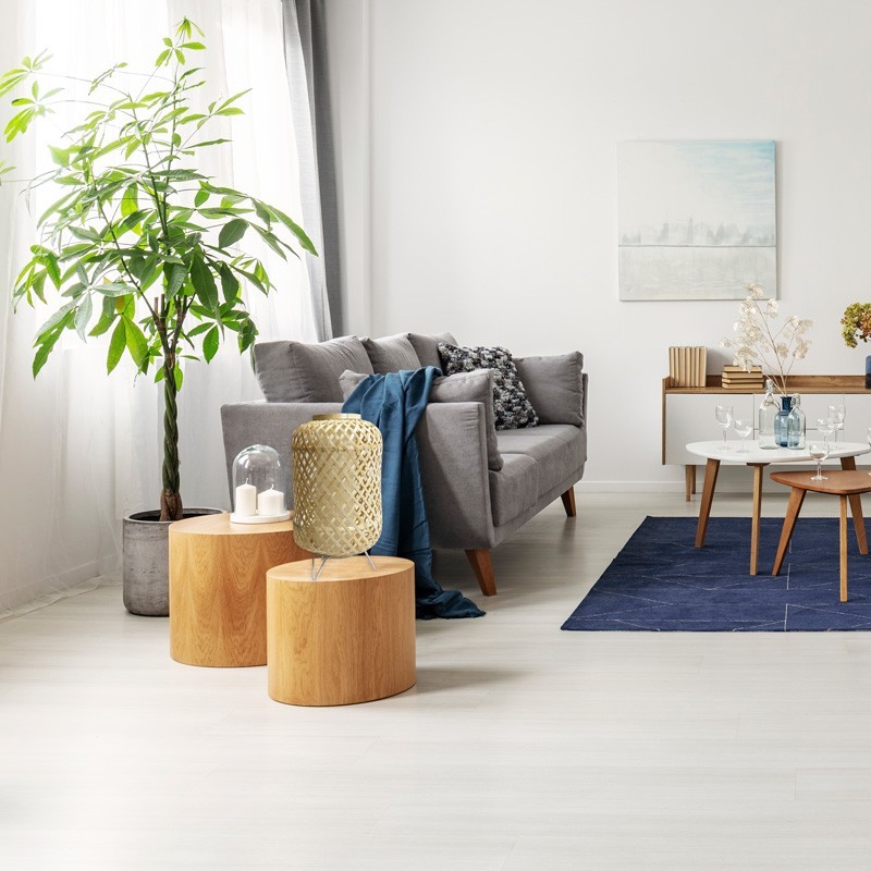 Lampe de table en osier tressé Lampe de table en osier tressé