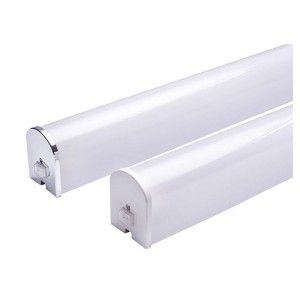 Réglette applique salle de bain LED 8W 900Lm