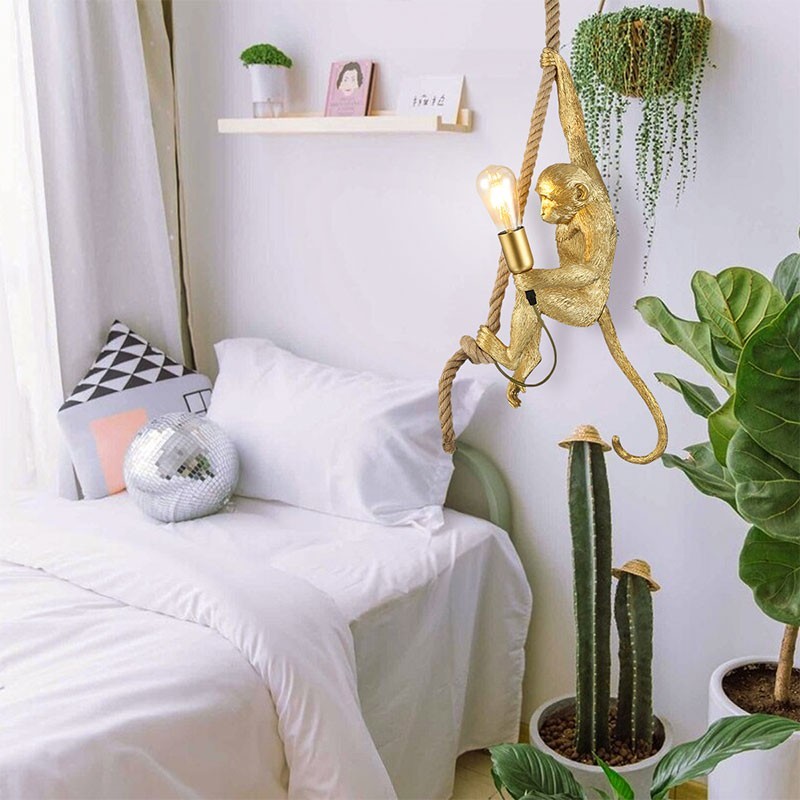 suspension singe dorée suspension singe dorée