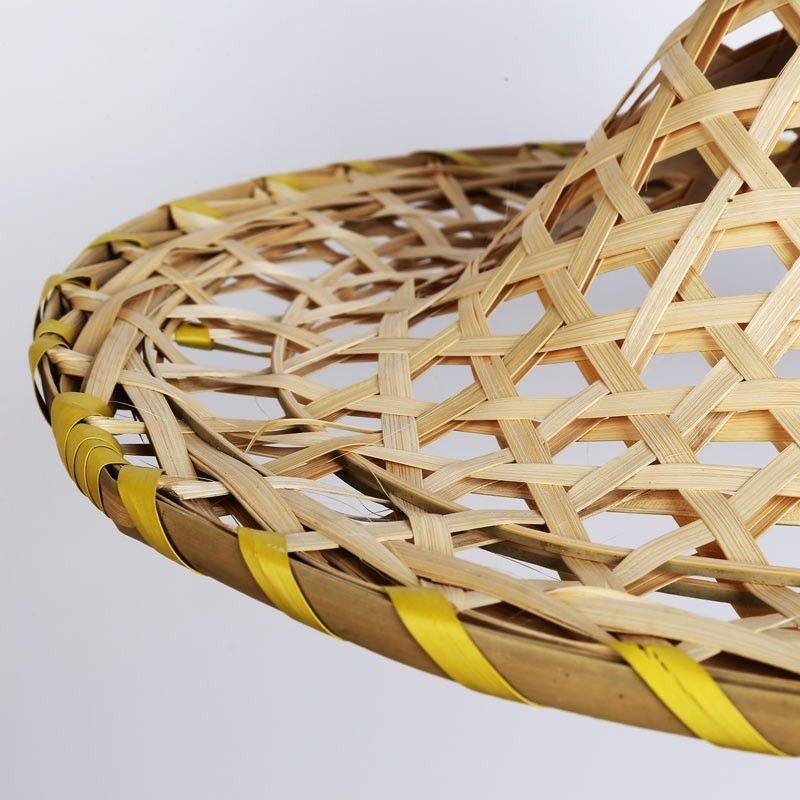 Suspension en bambou avec prise "NONA" Suspension en bambou avec prise "NONA"