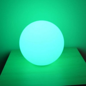 Boule lumineuse LED RGBW 30cm