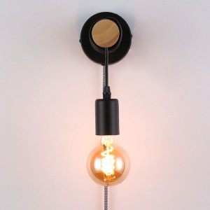 Lampe murale en bois avec interrupteur et prise "MILA"