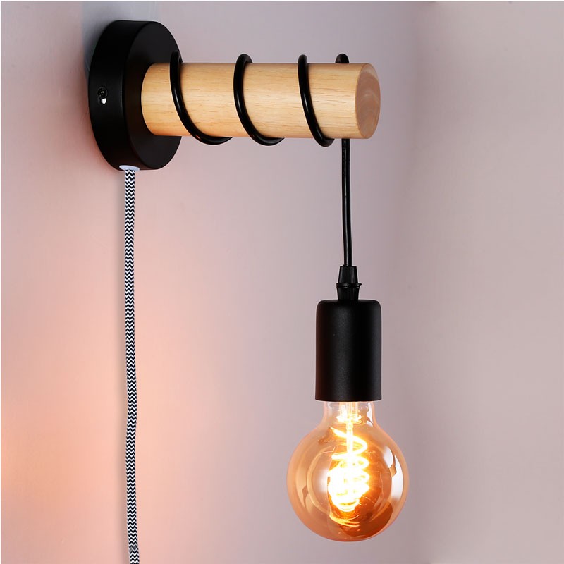 Lampe murale en bois avec interrupteur et prise "MILA" Lampe murale en bois avec interrupteur et prise "MILA"