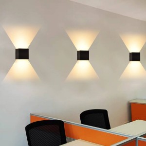 Applique murale LED "KURTIN" 6W angle d'ouverture réglable