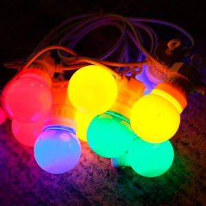 Guirlande multicolore à LEDs, câblage blanc avec 10 ampoules à LEDs 8 mètres