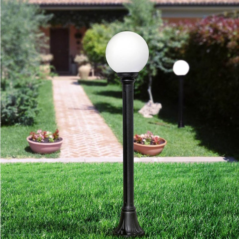 Lampadaire globe extérieur "Mizar G250" FUMAGALLI Lampadaire globe extérieur "Mizar G250" FUMAGALLI