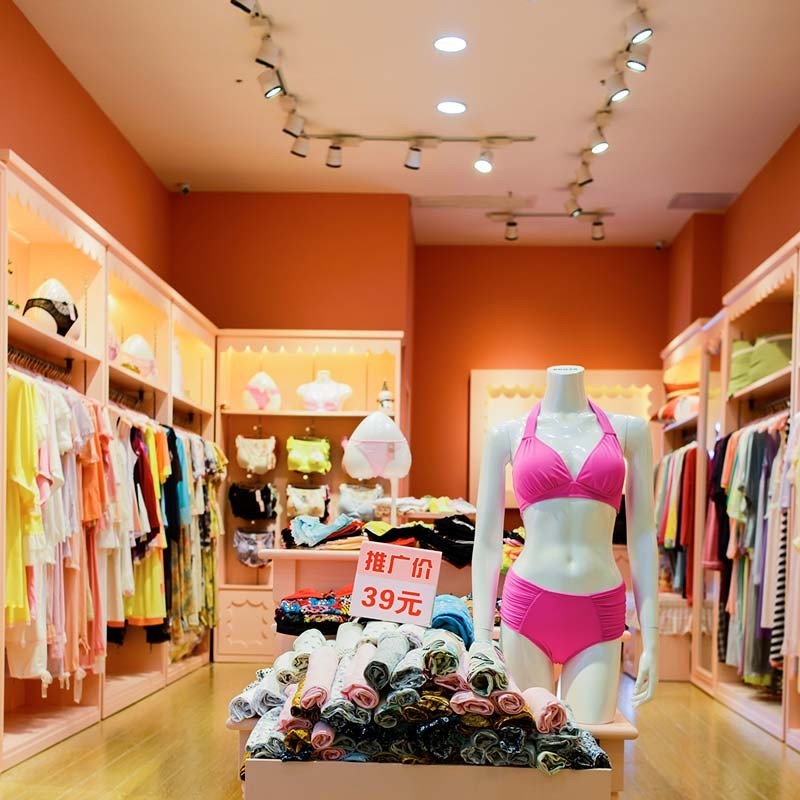 Éclairage dans toutes les direction de votre magasin Éclairage dans toutes les direction de votre magasin