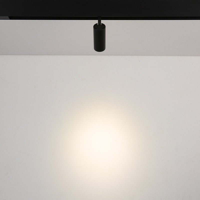 Spot LED 6W sur rail Spot LED 6W sur rail