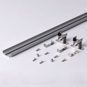 Kit: profilé en aluminium de 1 mètre + les accessoires pour le montage en surface (clips métalliques + vis)