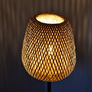 lampadaire en osier style boho