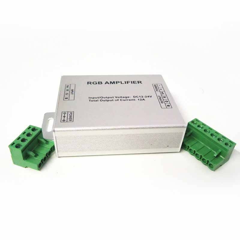 Amplificateur de signal / Répétiteur RGB 12-24V - 12 Ampères Amplificateur de signal / Répétiteur RGB 12-24V - 12 Ampères
