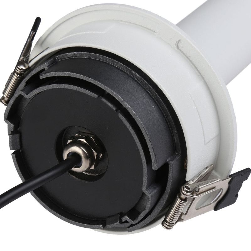 Facile emplacement au plafond Facile emplacement au plafond