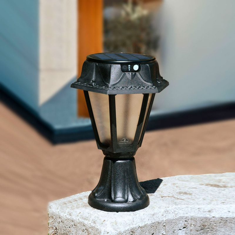 Lanterne sur pied extérieure avec capteur Lanterne sur pied extérieure avec capteur