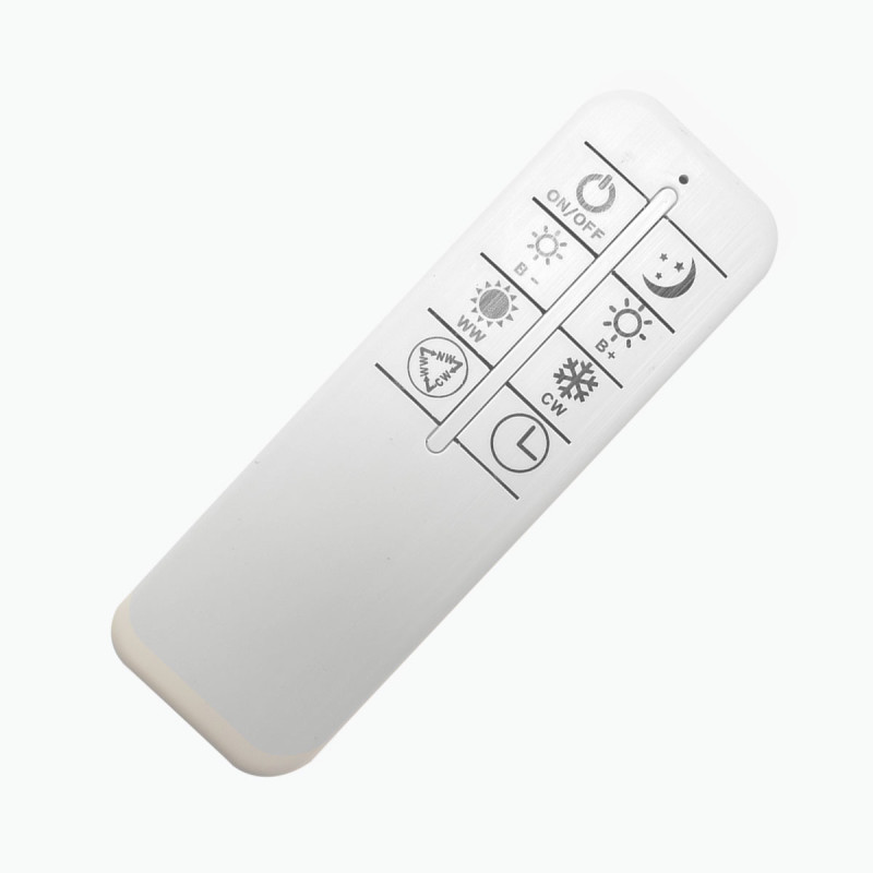 Télécommande (requiert 2 piles AAA - non incluses). Télécommande (requiert 2 piles AAA - non incluses).