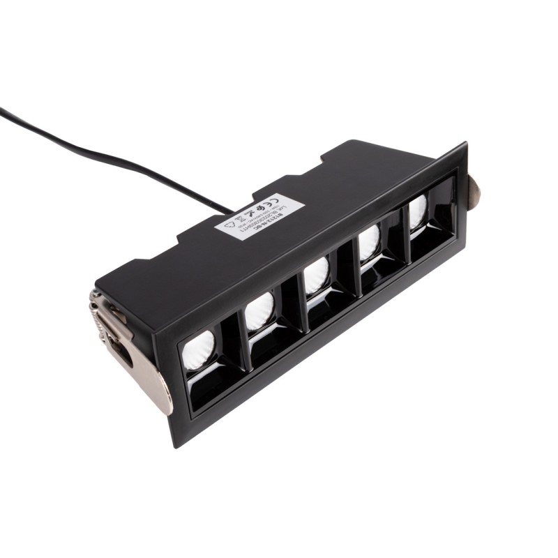 Spot à 5 sources lumineuses Spot à 5 sources lumineuses