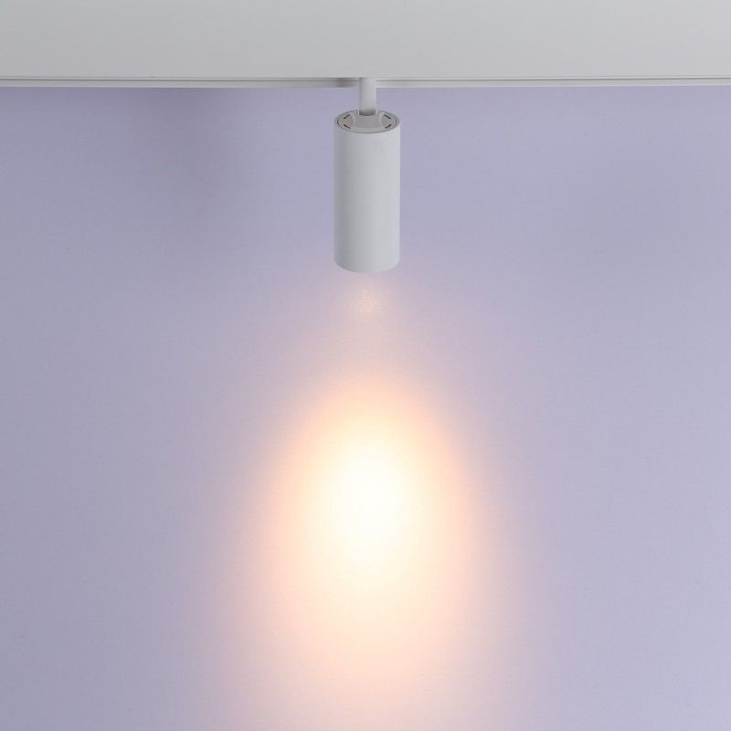 Spot LED sur rail blanc