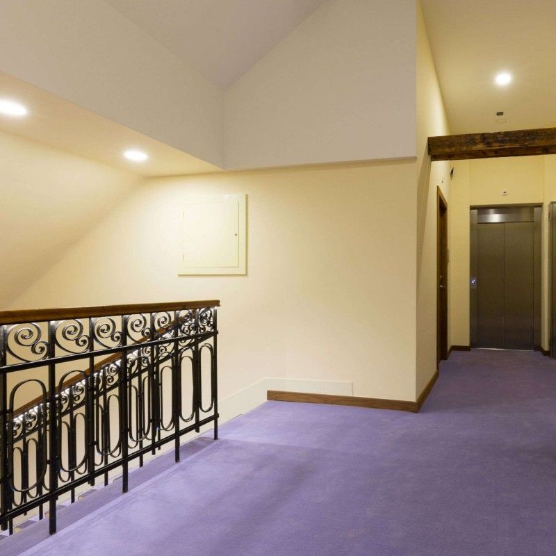 Plafonnier blanc neutre avec capteur Plafonnier blanc neutre avec capteur