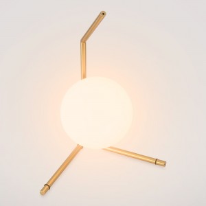 Lampe de table FLOS IC