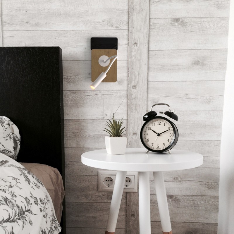 Liseuse flexible avec port USB Liseuse flexible avec port USB