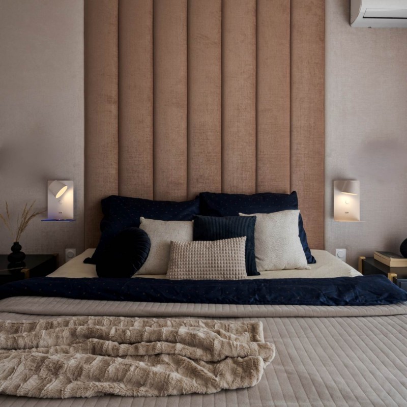 Liseuse contemporaine avec USB Liseuse contemporaine avec USB