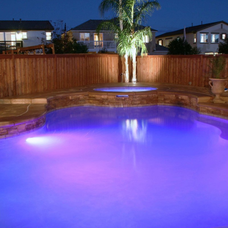 Spot piscine RGB à télécommande Spot piscine RGB à télécommande