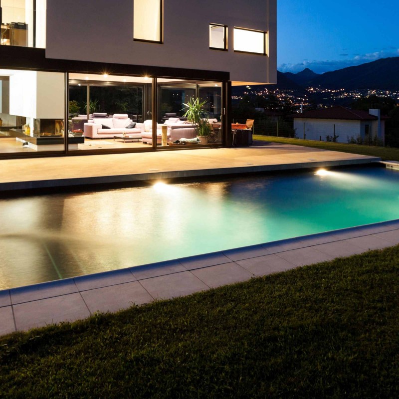 Spot LED pour piscine submersible Spot LED pour piscine submersible