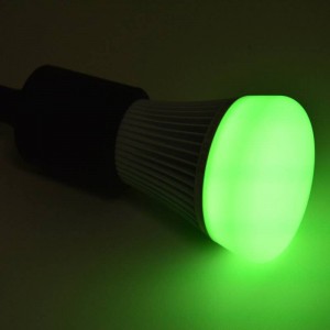 Ampoule LED télécommande