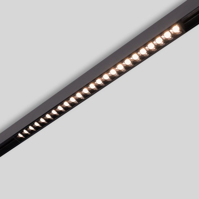 Spot à montage sur piste magnétique