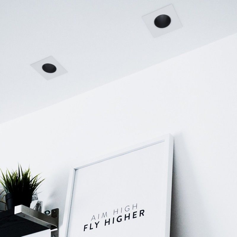 KIT Collerette spot carré 93x93mm (noir/blanc) + Ampoule GU10 5,4W + Douille KIT Collerette spot carré 93x93mm (noir/blanc) + Ampoule GU10 5,4W + Douille