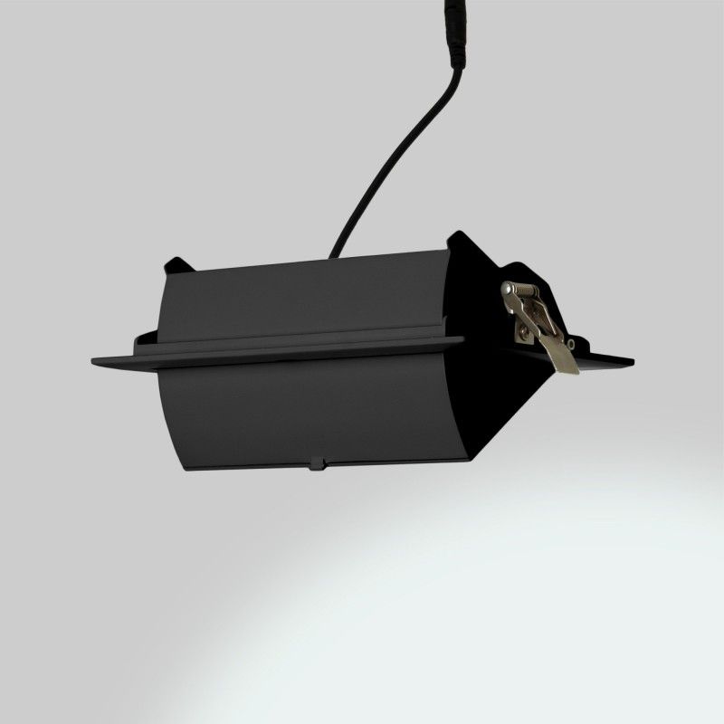 Spot LED directionnel rectangulaire - CCT - 38W - Noir - 120° Driver LIFUD Spot LED directionnel rectangulaire - CCT - 38W - Noir - 120° Driver LIFUD