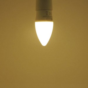 Ampoule LED E27 4.2W Bougie couverture opale