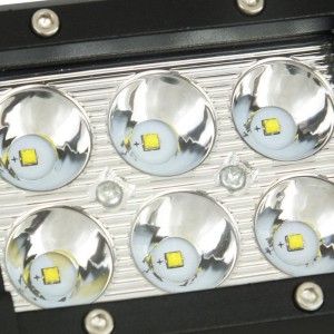 Spot LED pour machine, automobile et bateau 18W - 1800lm - Angle fermé