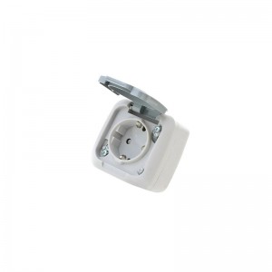 Toma de corriente con tapa 16A 250V IP54 VIKO by Panasonic