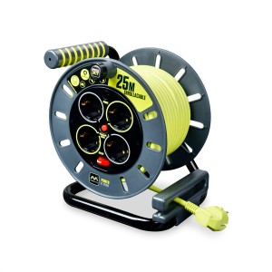 Enrouleur de câble Pro-XT - 4 prises - Câble haute visibilité 3x1,5mm2 - 25m - IP20