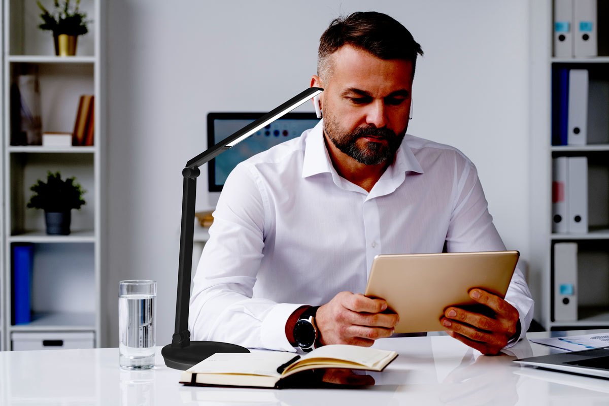 Lampe de bureau design CCT gradable
