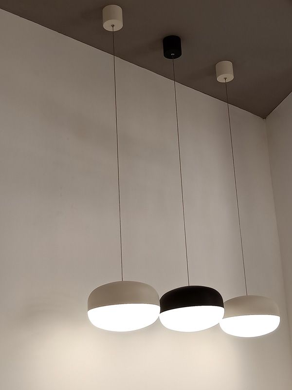 Lampes de suspension LED noir ou blanche aluminium
