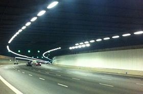 réglette LED étanche tunnel 